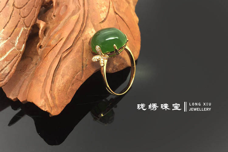 精品和田玉戒指